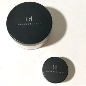 BARE MINERALS FINISHING POWDER